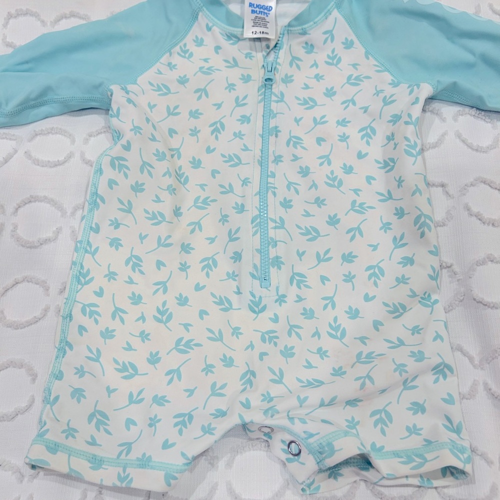 Like new RuggedButts Boys' Logo Long Sleeve One Piece Rash Guard